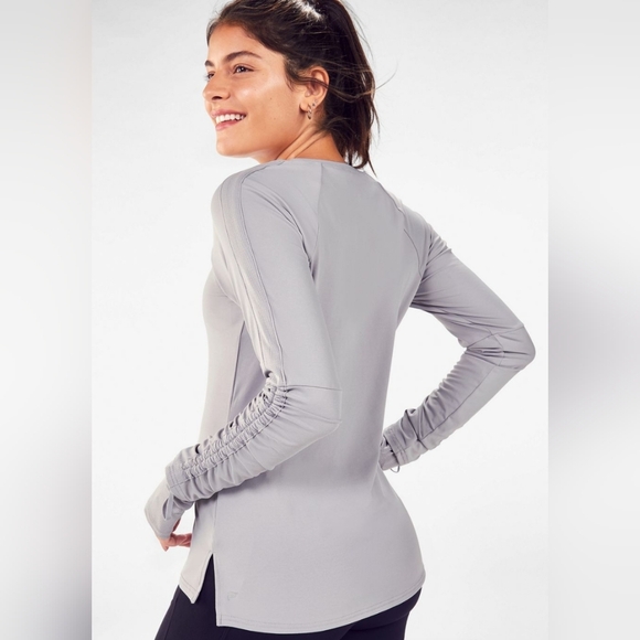 Fabletics Women's Cashel Adjustable Long Sleeve Grey Activewear Top | Large - Picture 3 of 9